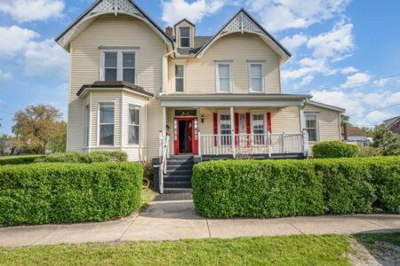 Spacious Upstairs 1Bed- Walking Distance To Beach Outlet Mall Michigan City Exterior photo